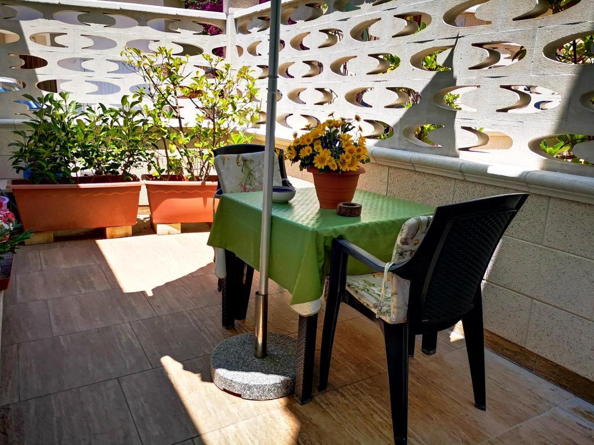 Villa Loriand Depandance กัลลีโปลี ภายนอก รูปภาพ